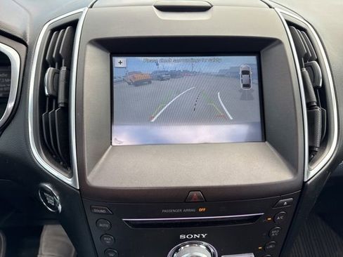 Used 2017 Ford Edge Titanium w/ Equipment Group 301A AWD/4WD image 36