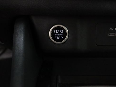 Used 2023 Nissan Rogue SV FWD image 18