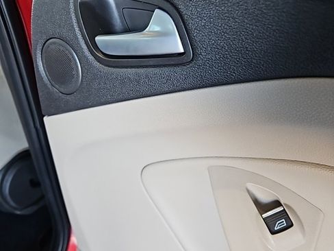 Used 2017 Ford Escape SE w/ Equipment Group 201A image 16