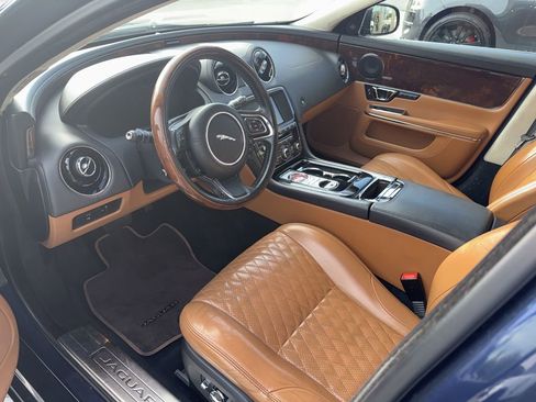 Used 2017 Jaguar XJ L Portfolio AWD/4WD image 4