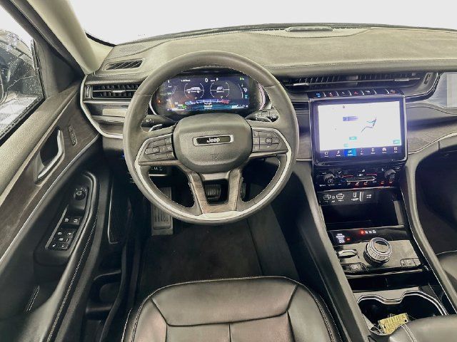 Used 2023 Jeep Grand Cherokee 4WD 4xe image 11