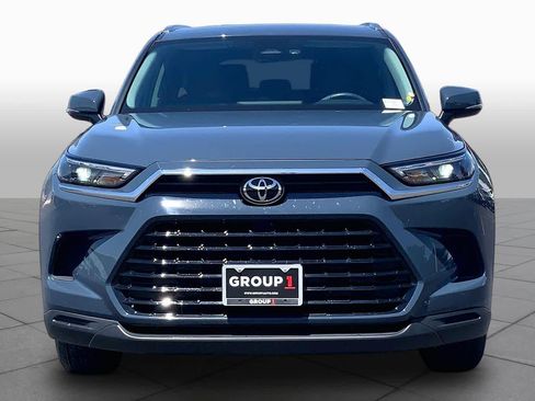 Used 2024 Toyota Grand Highlander AWD image 4