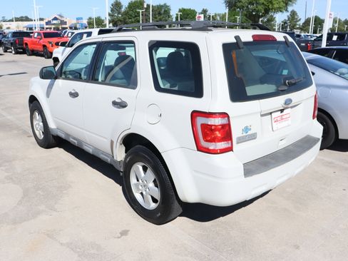 Used 2011 Ford Escape XLS w/ 102A Rapid Spec Order Code image 8