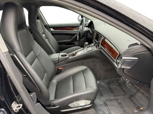 Used 2014 Porsche Panamera 4 image 15