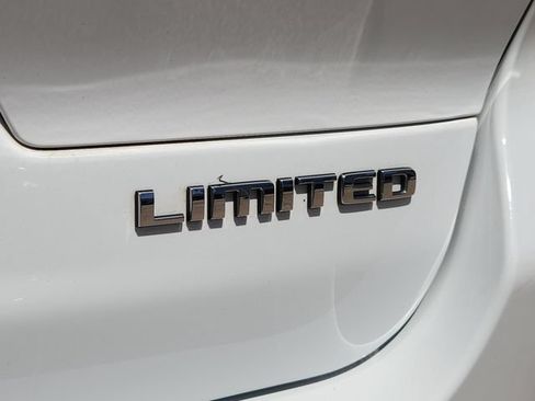 Certified 2021 Jeep Grand Cherokee L Limited AWD/4WD image 13