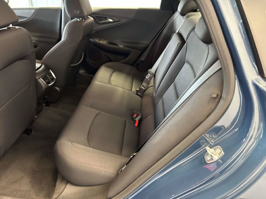 Used 2025 Chevrolet Malibu LT FWD image 13
