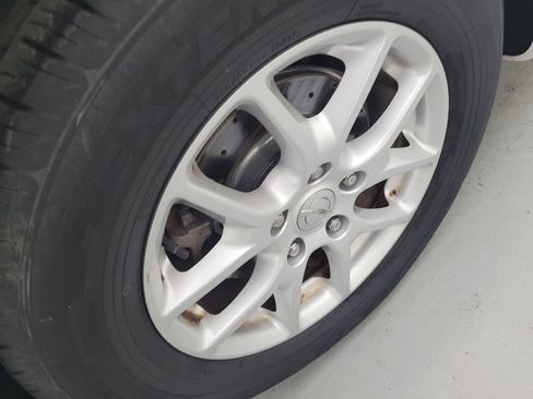 Used 2017 Chrysler Pacifica LX FWD image 31