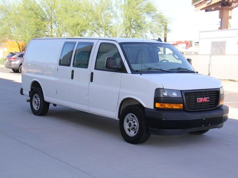 Used 2023 GMC Savana 2500 Extended w/ Driver Convenience Package image 3