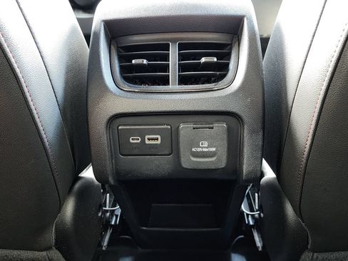 Used 2019 Chevrolet Blazer RS w/ Sun and Wheels Package AWD/4WD image 18