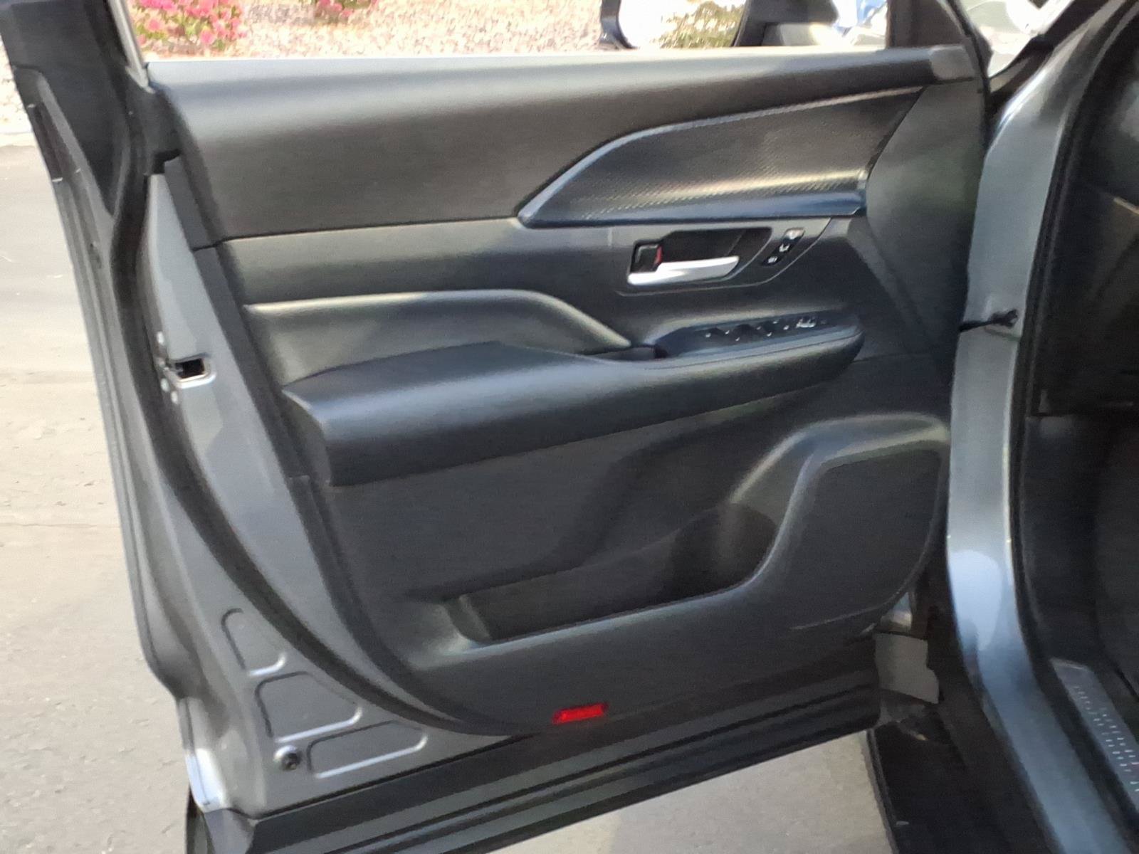 Certified 2025 Toyota Grand Highlander AWD Hybrid image 13
