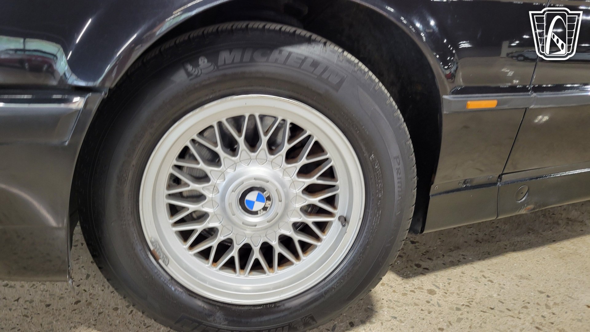Used 1997 BMW 740i RWD image 4