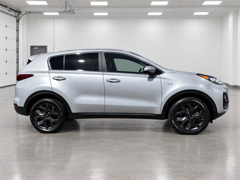 Used 2022 Kia Sportage LX w/ LX AWD Value Edition Package image 3