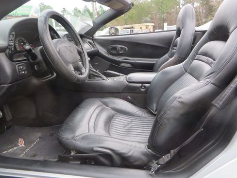 Used 2003 Chevrolet Corvette Convertible w/ Preferred Equipment Group1 image 15