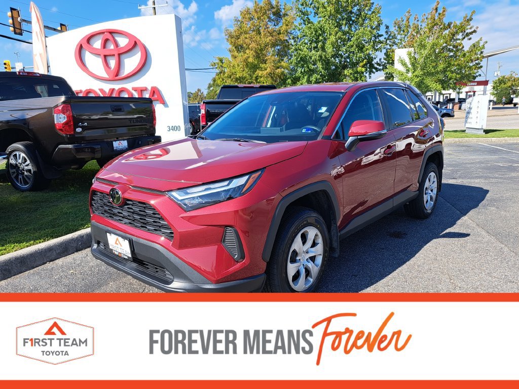 Used 2024 Toyota RAV4 LE AWD/4WD image 1