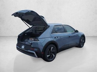 New 2026 Hyundai Ioniq 5 SEL video 2