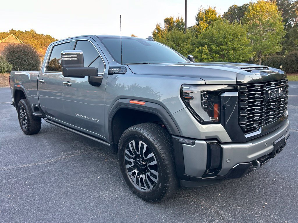 Used 2024 GMC Sierra 3500 Denali Ultimate AWD/4WD image 24
