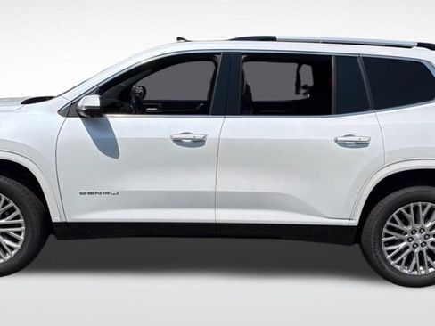 Used 2024 GMC Acadia Denali AWD/4WD image 4