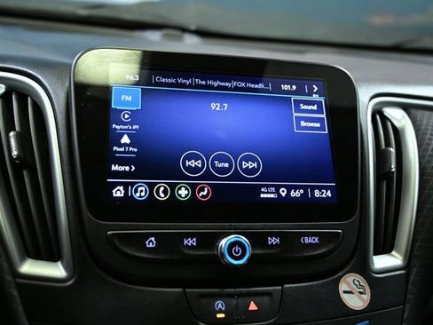 Used 2024 Chevrolet Malibu LT image 34