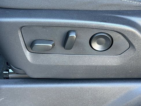 Used 2024 Chevrolet Silverado 1500 LT image 14