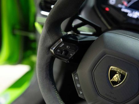 Used 2023 Lamborghini Huracan Tecnica image 21