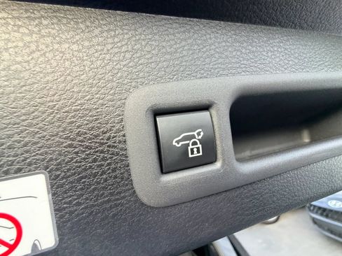 Used 2026 Toyota Sienna XLE Woodland Edition AWD/4WD image 29