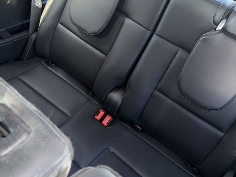 Used 2021 Ford Explorer XLT w/ Equipment Group 202A image 15