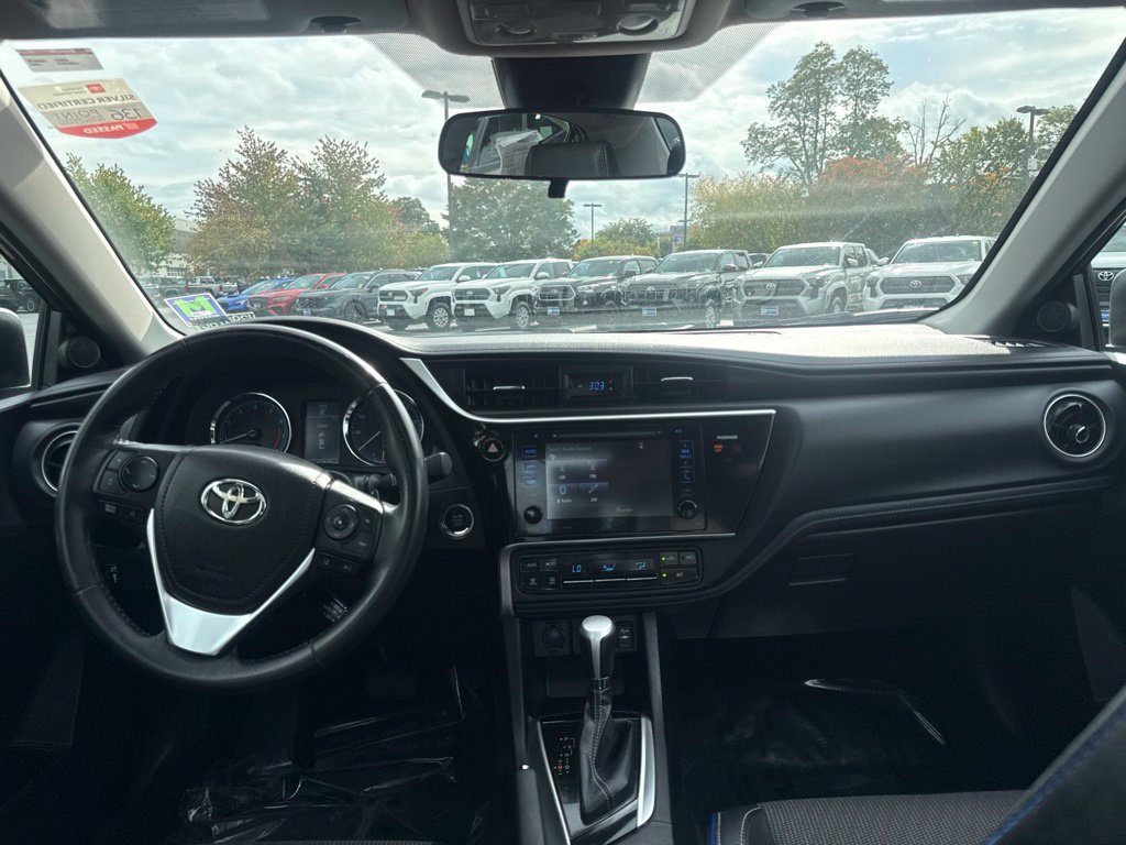Certified 2017 Toyota Corolla SE w/ SE Premium Package FWD image 19