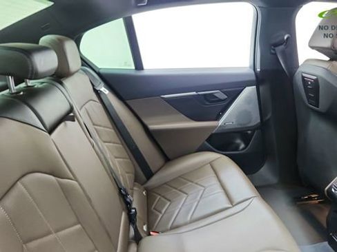 Used 2025 BMW 530i RWD image 25