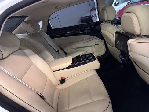 Used 2014 Hyundai Equus Ultimate RWD image 16