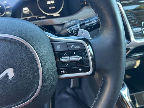 Used 2023 Kia Sorento SX Prestige image 15