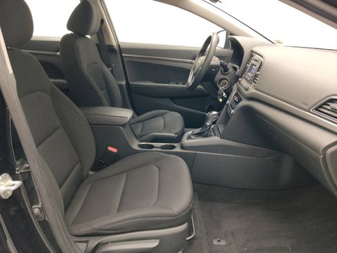 Used 2018 Hyundai Elantra SE FWD image 21