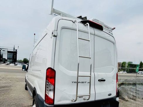 Used 2023 Ford Transit 250 Medium Roof AWD w/ Load Area Protection Package image 12