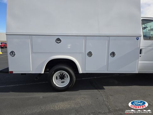 New 2025 Ford E-350 and Econoline 350 Super Duty w/ Power Equipment Group image 10