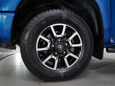 Used 2018 Toyota Tundra SR5 image 31