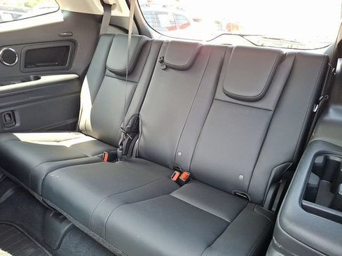 Used 2025 Subaru Ascent Bronze Edition AWD/4WD image 12