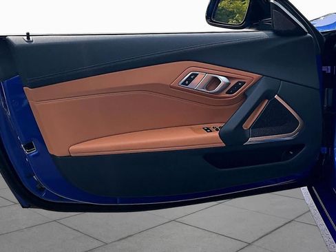 Used 2026 BMW Z4 M40i RWD image 19