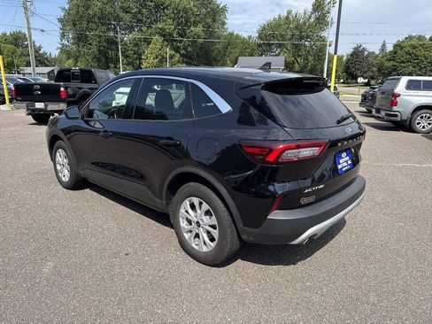 Used 2024 Ford Escape Active AWD/4WD image 3