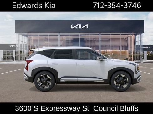 New 2027 Kia Seltos S FWD image 8