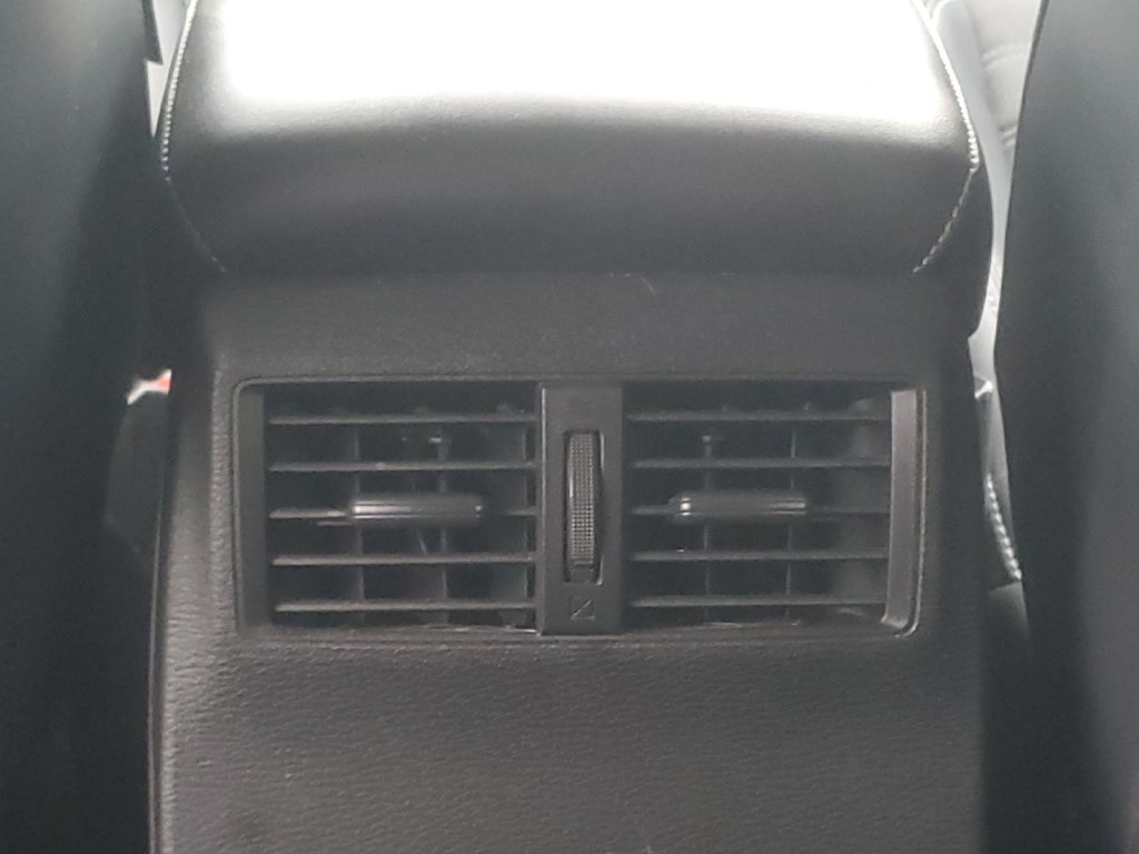 Used 2023 Mitsubishi Outlander SE AWD/4WD image 39