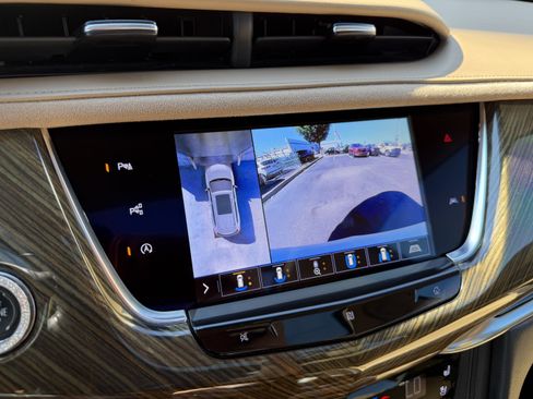Used 2020 Cadillac XT6 Premium Luxury w/ Platinum Package AWD/4WD image 21