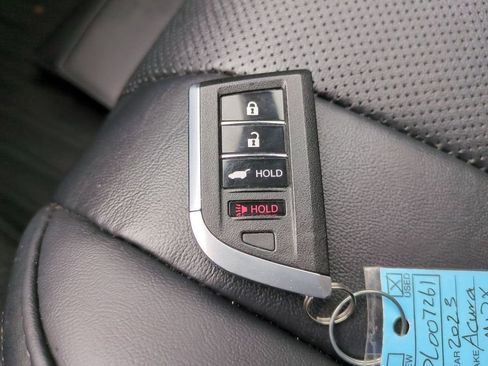 Used 2023 Acura MDX FWD w/ Technology Package image 29