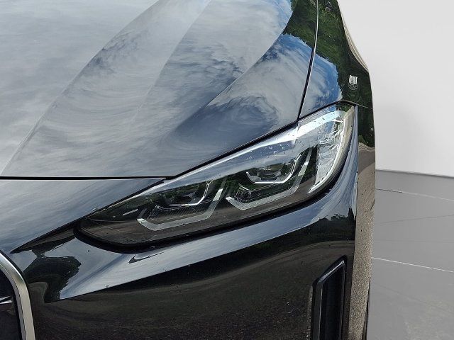 Used 2023 BMW i4 eDrive40 w/ Premium Package RWD image 9