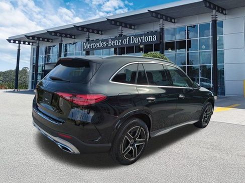 Used 2026 Mercedes-Benz GLC 300 image 4