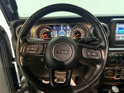 Used 2021 Jeep Gladiator Sport AWD/4WD image 28