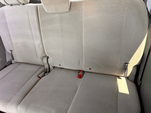 Used 2011 Toyota Sienna LE w/ Towing Pkg FWD image 7