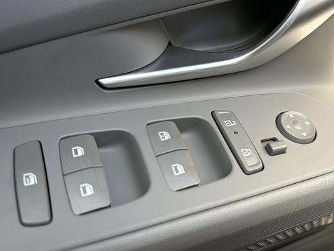 New 2026 Hyundai Elantra Sport FWD image 9