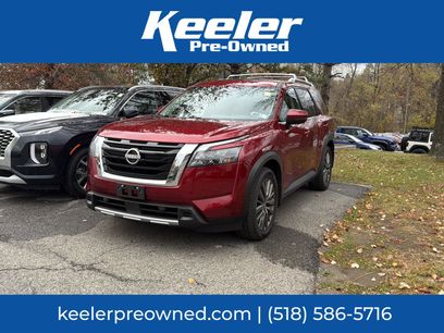 Used 2025 Nissan Pathfinder SL w/ SL Premium Package