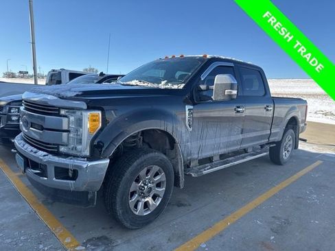 Used 2017 Ford F250 Lariat w/ Lariat Ultimate Package image 2