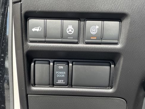 Used 2023 Nissan Armada Platinum w/ Captain's Chairs Package image 30