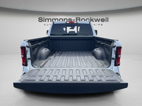 Used 2025 RAM 1500 Big Horn AWD/4WD image 9
